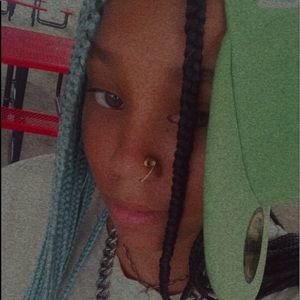 Meet your Posher, Nikisha